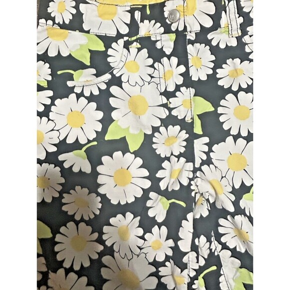 GYMBOREE Lady Daisy Daisy Flower Bermuda Shorts w Adjustable Waist Size 10 - Picture 4 of 5